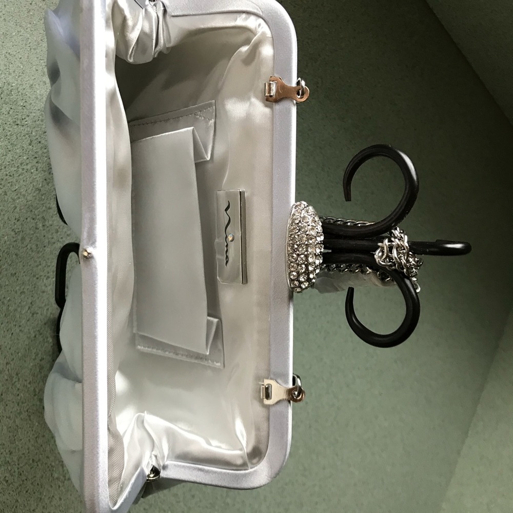 Purse - Picture 2 of 2